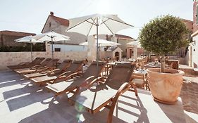 Bed&Breakfast Murterski Dvori