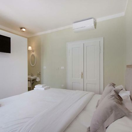 Bed&Breakfast Murterski Dvori Esterno foto