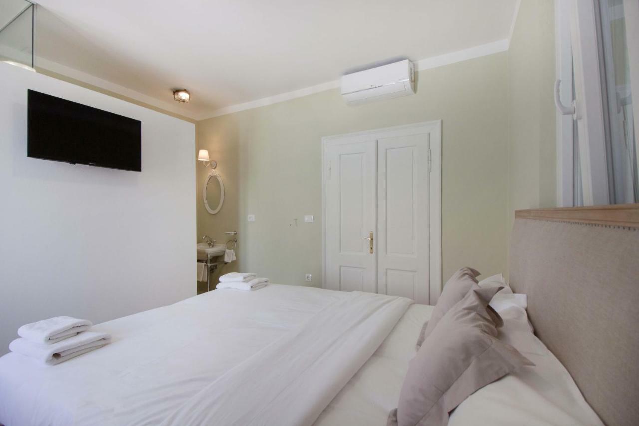 Bed&Breakfast Murterski Dvori Esterno foto